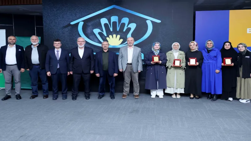 Umre ödüllü “Evlilik ve aile gelişim akademisi” tamamlandı